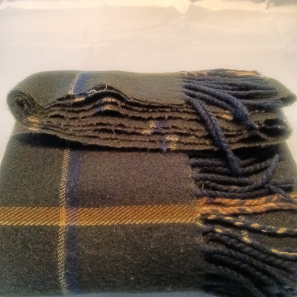 Shawl - Picture 6 of 6